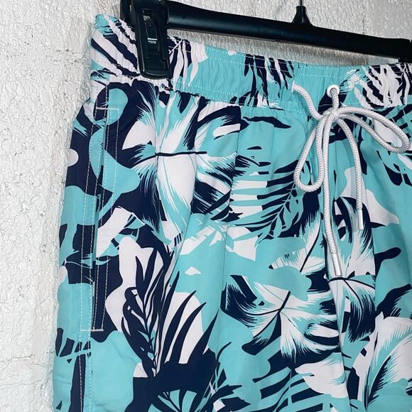 Calvin Klein Men's Island Camo Printed 7" Swim Trunks - Light Blue Medium - Picture 7 of 8